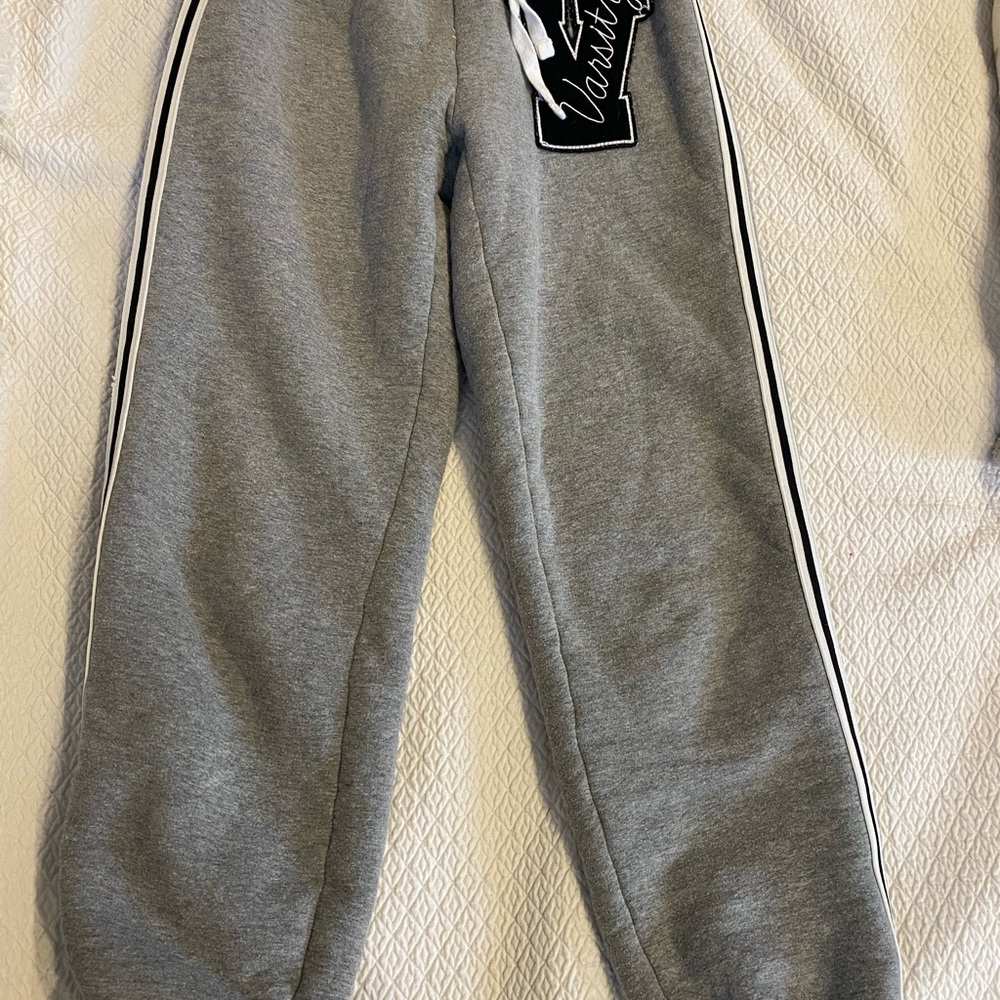 SWEATPANTS WITH FUZZ ON THE INSIDE